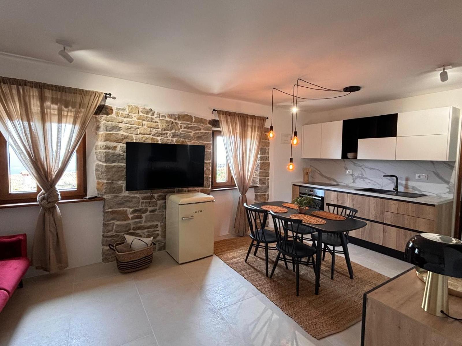 Apartments Groznjan Ngoại thất bức ảnh